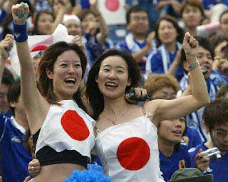 http://2.bp.blogspot.com/_28Qqoev7oLE/TBYqnmpbNTI/AAAAAAAAAss/RXyBsnSZodM/s320/japanese-girls-at-th_94161.jpg