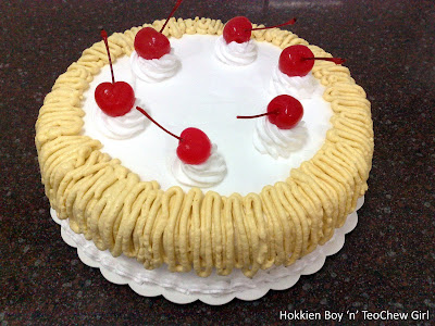 Bạn là loại bánh nào? Durian+Cream+Cake+-+Whole+Cake_28.08.2009