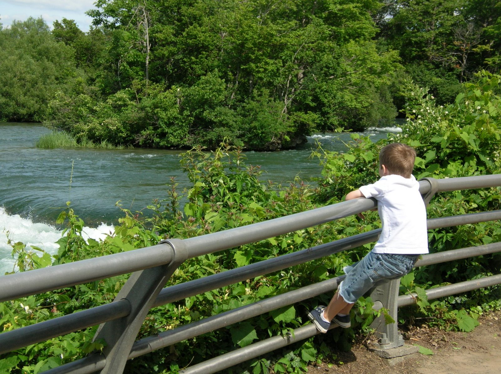 [July+04+2008+Niagara+Falls+(16).JPG]