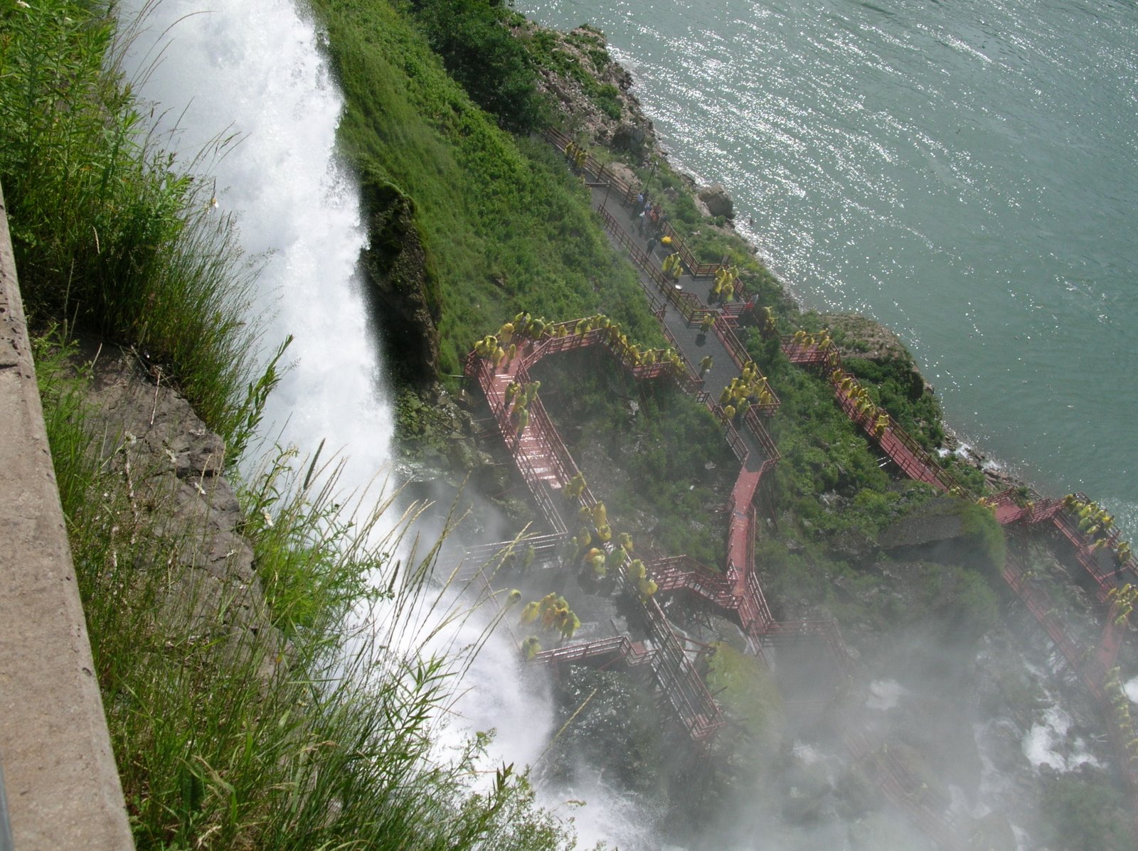 [July+04+2008+Niagara+Falls+(20).JPG]