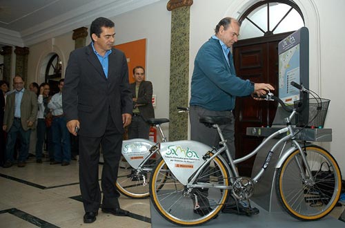 [cesar-maia-e-bicicleta.jpg]