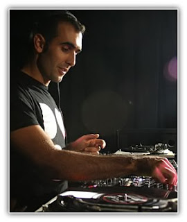 Pablo Bolivar :: Playing At Home