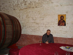 În beciurile Mănăstirii Cetăţuia