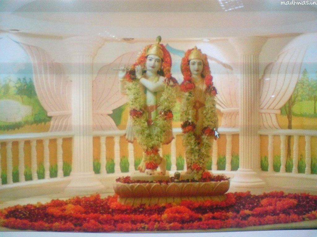 http://2.bp.blogspot.com/_2QHcx0puPFg/Sw5xWrSTUHI/AAAAAAAAGv4/qHT1HKBfoU4/s1600/lord-krishna56.jpg