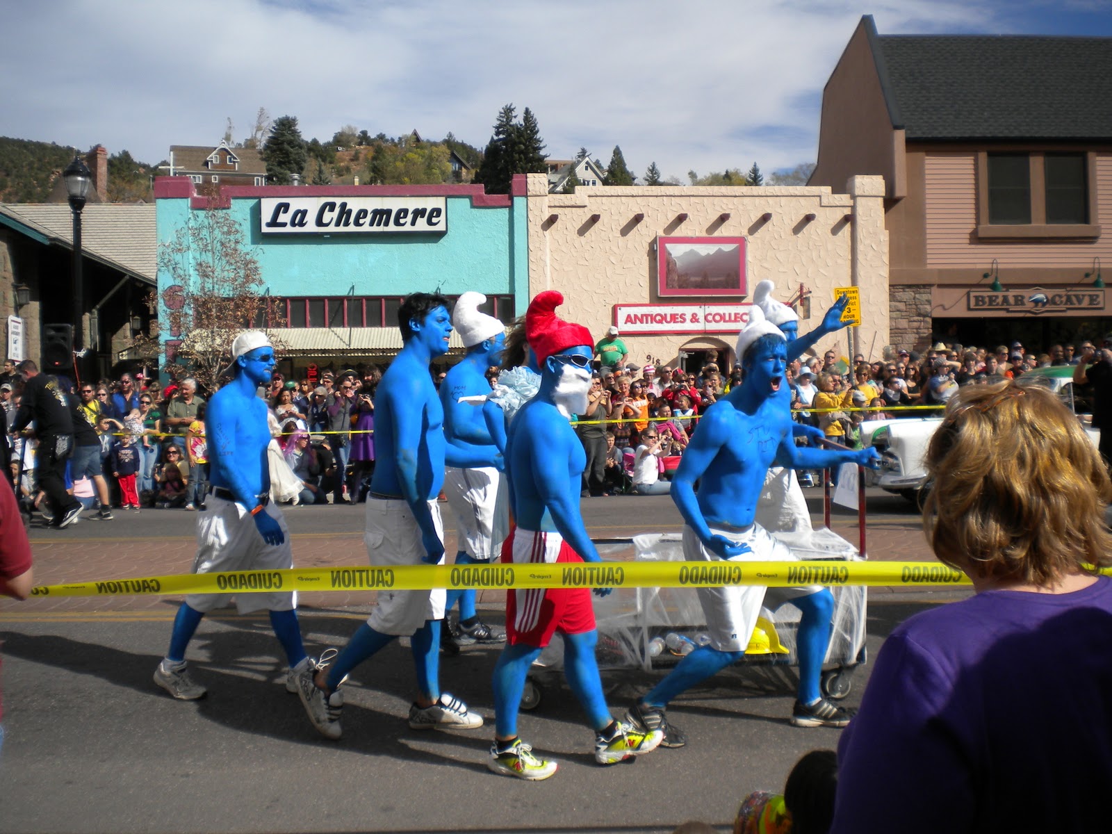 Amy Goes West Coffin Races in Manitou Springs!