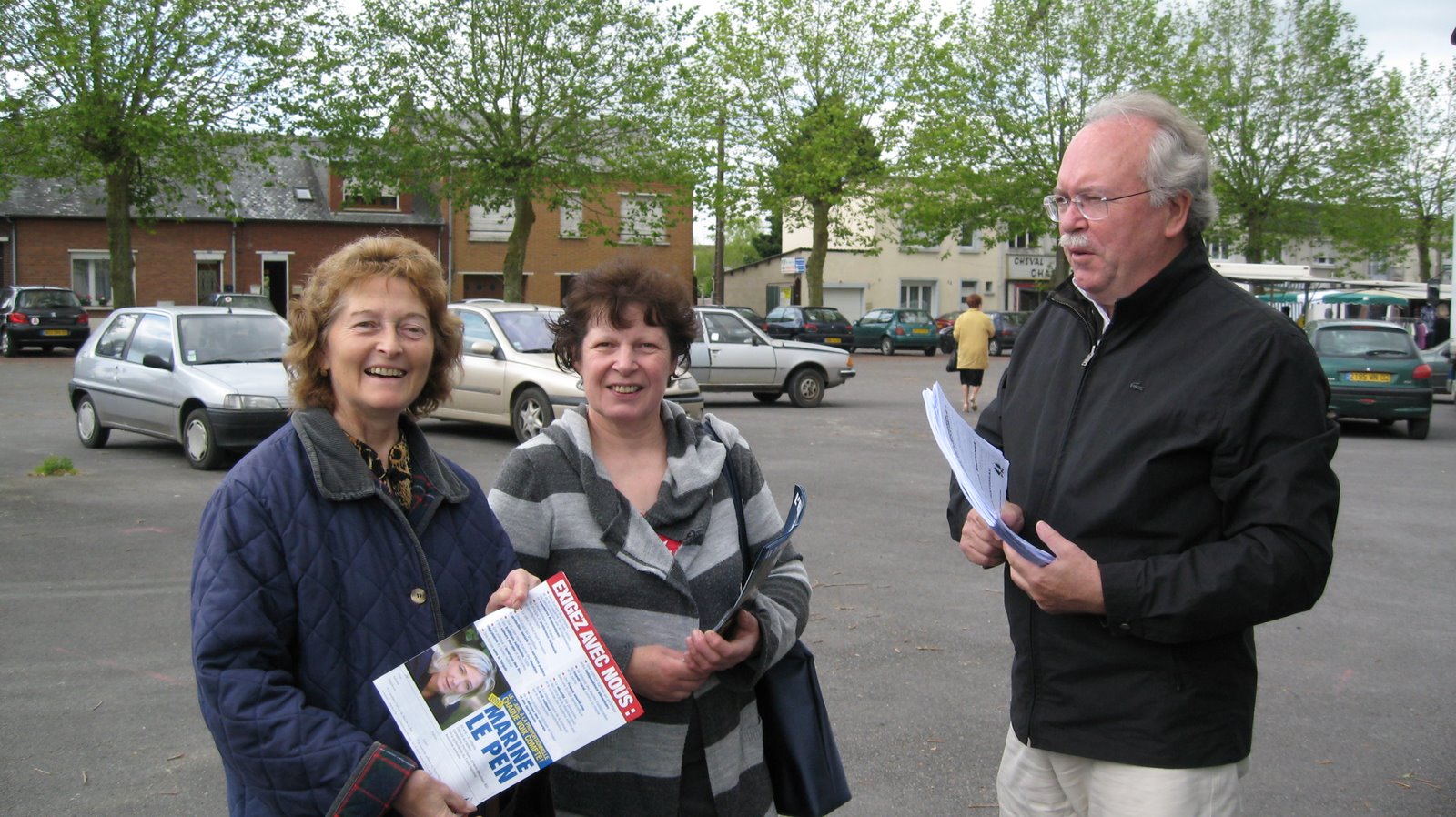 [marché+de+la+capelle+05.06.09+002.JPG]