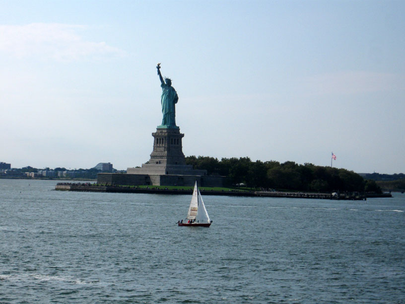 [Statue+1.jpg]