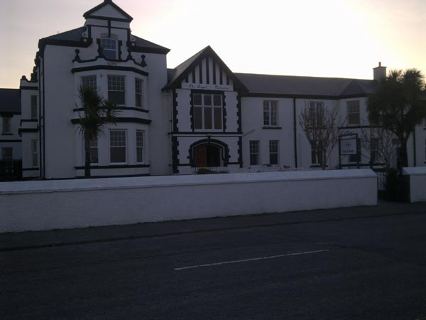 Le Royal Pier de Knightstown, le Pub royal de ce petit monde