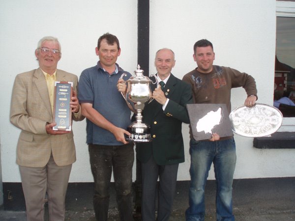 Kinsale Team being presented their prizes at Munster Open