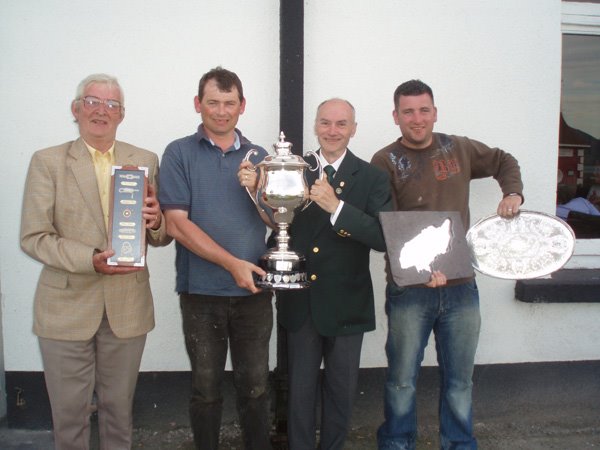 Kinsale Team being presented their prizes at Munster Open