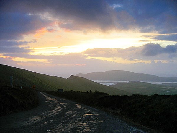 Un des chemins menant vers ces paradis inconnus du sud-ouest du Kerry