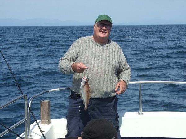 Superbes conditions meteo, bonne ambiance, meme si pas tous les poissons etaient des geants