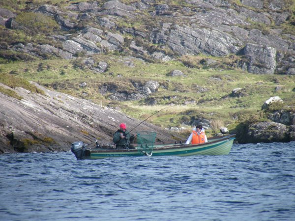 Cette peche au saumon typique pour lough Currane, cette peche a la barque