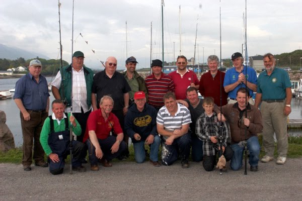 D'Equipp vum Cahersiveen Sea Angling Club wenscht Iech vill Freed matt eis ze feschen