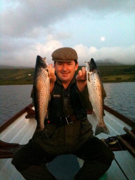 Ivor O'Connor, un des grands chefs irlandais avec  ses 2 truites de mer