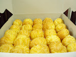 Cream Puffs (Rm1.00/pc)/Durian Cream Puffs(Rm1.50)