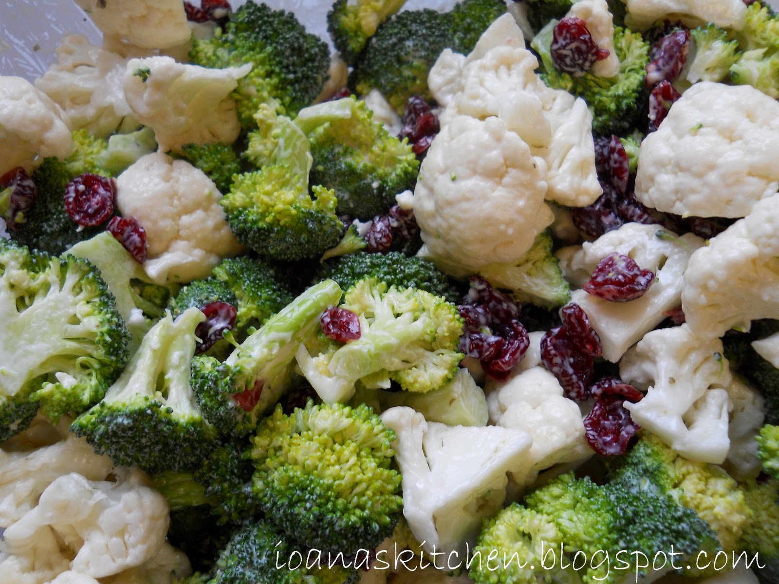 What S Cookin Mom Broccoli Cauliflower Salad