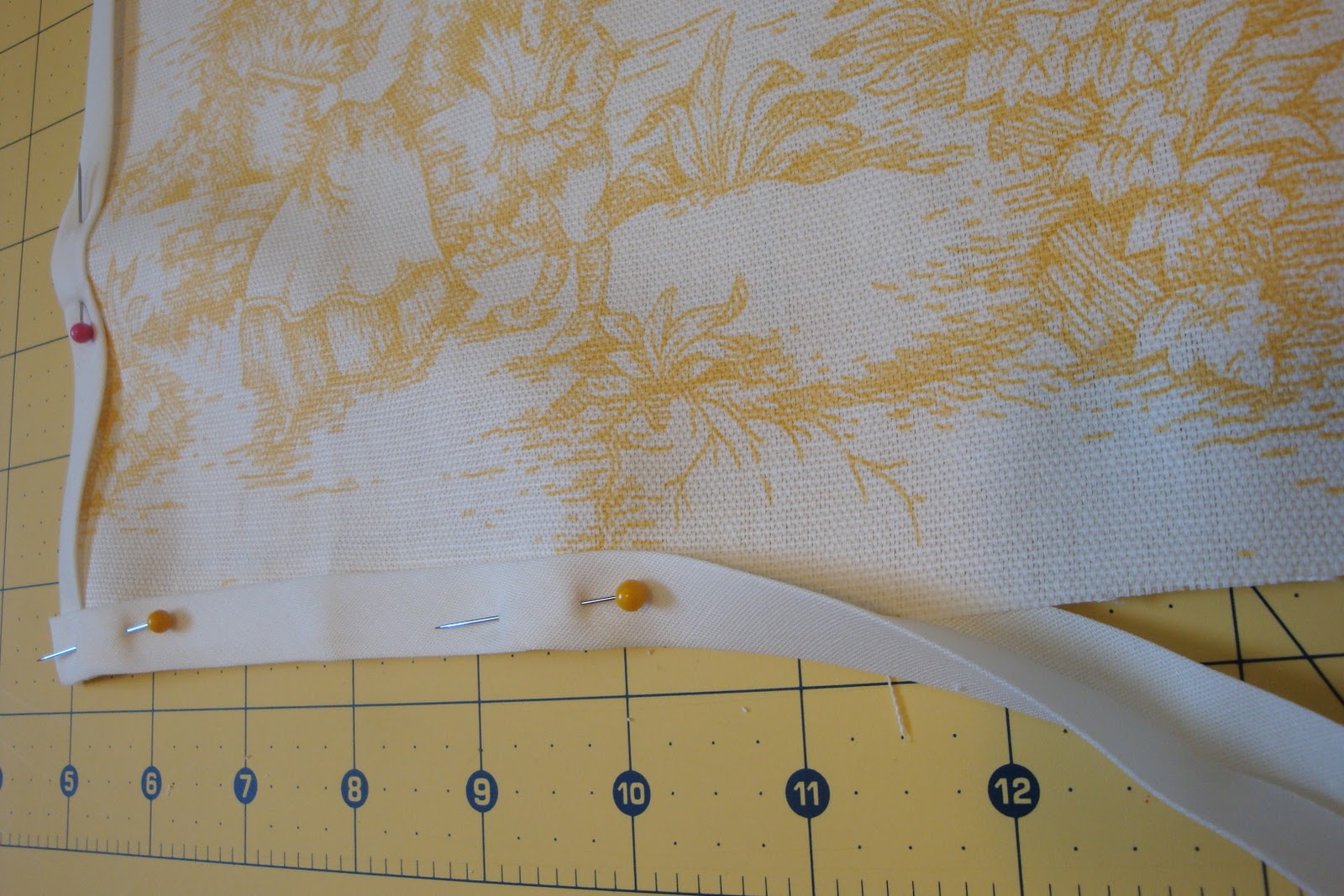 Red Brown Blonde Brown SEVEN How to make fabric Napkins!