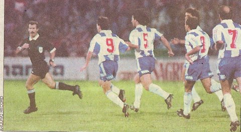 [arbitro+a+fugir.bmp]