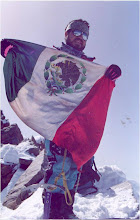 ROBERTO FLORES "EL OSO"