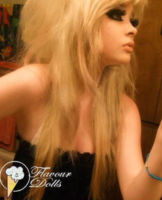 amor hilton blonde hair. picture of Amor Hilton for
