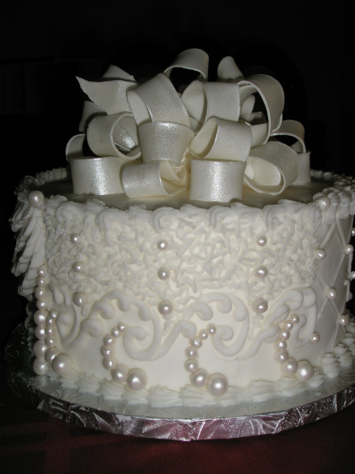 The Cake Engineer Embossed Buttercream Class Cake