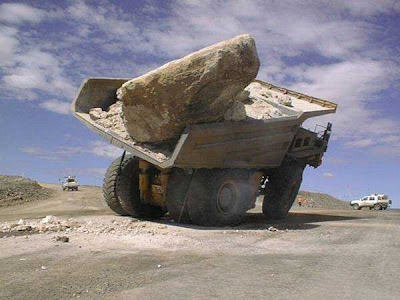 CAT+Mining+truck+2.bmp