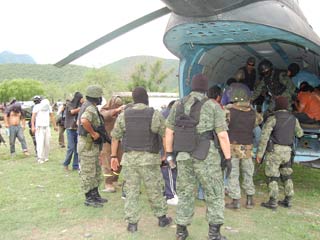 RESCATA EJERCITO A TAXISTA SECUESTRADO