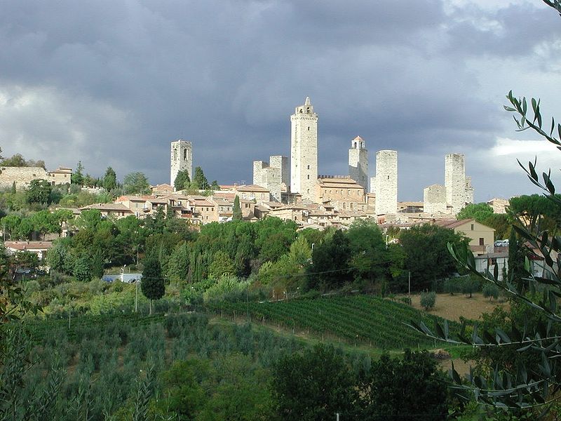 [800px-San_Gimignano.JPG]