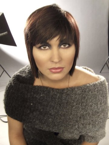 [Modern-short-women-haircuts-for-winter-2010.jpg]