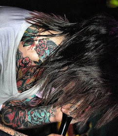 Short Hairstyle Oliver Sykes Hairstyle 2009