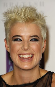 http://2.bp.blogspot.com/_30PRmkOl4ro/SyzGbyNI8FI/AAAAAAAAYwQ/7qRGruqm5Vc/s400/short-blonde-haircut.jpg