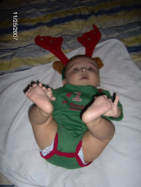 Being a reindeer and holding his newly discovered feet