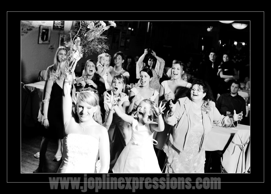 [mangile+2431bw.jpg]