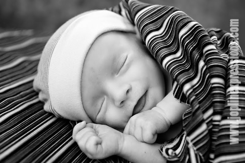 [0072+shdwkNB+bw.jpg]