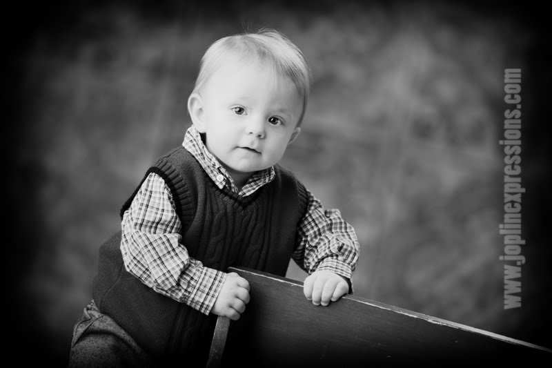 [0033+sprngr10mo+bw.jpg]