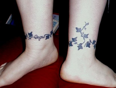 Kate Hudson star tattoo with an ankle 