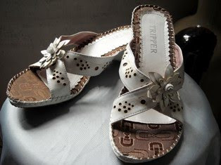 White Flower Sandal