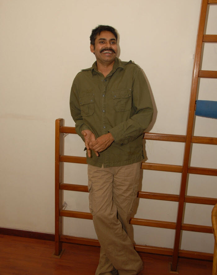 [pawan+kalyan+(104).jpg]