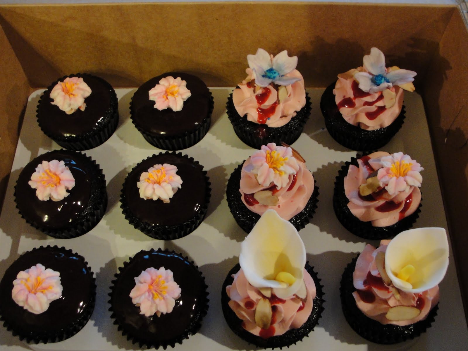 Oh, just put a cupcake in it....: Tattoo Cupcakes