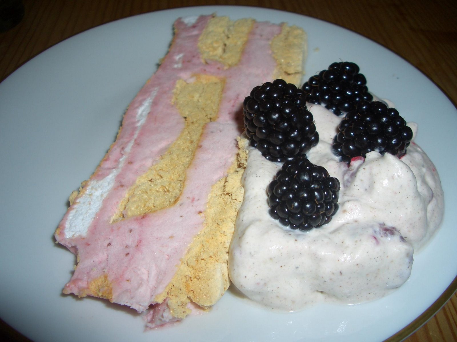 [Postre1.JPG]
