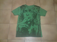 kurt cobain t-shirt (MYR 30)