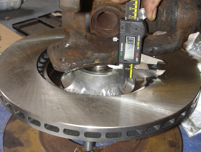 [front+disc+inner+gap.JPG]
