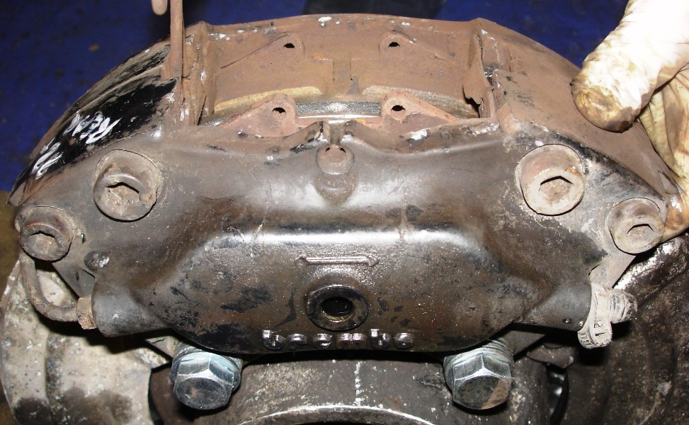 [caliper+pad+overlap.JPG]