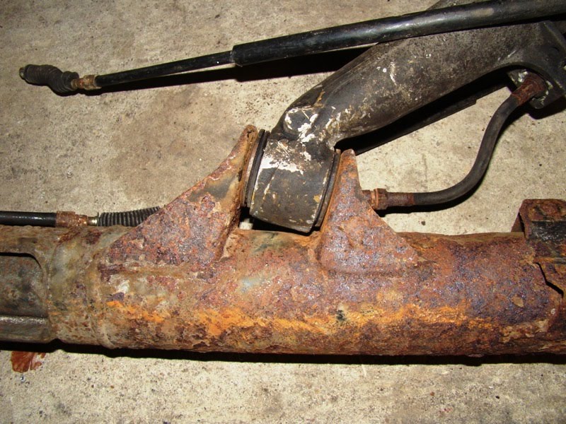 [924s+IRS++A+arm+mount+brackets.JPG]
