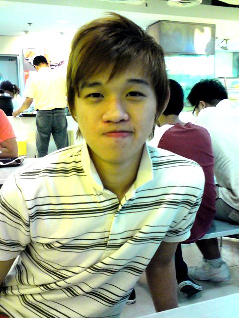 [mi+posing=.=.JPG]