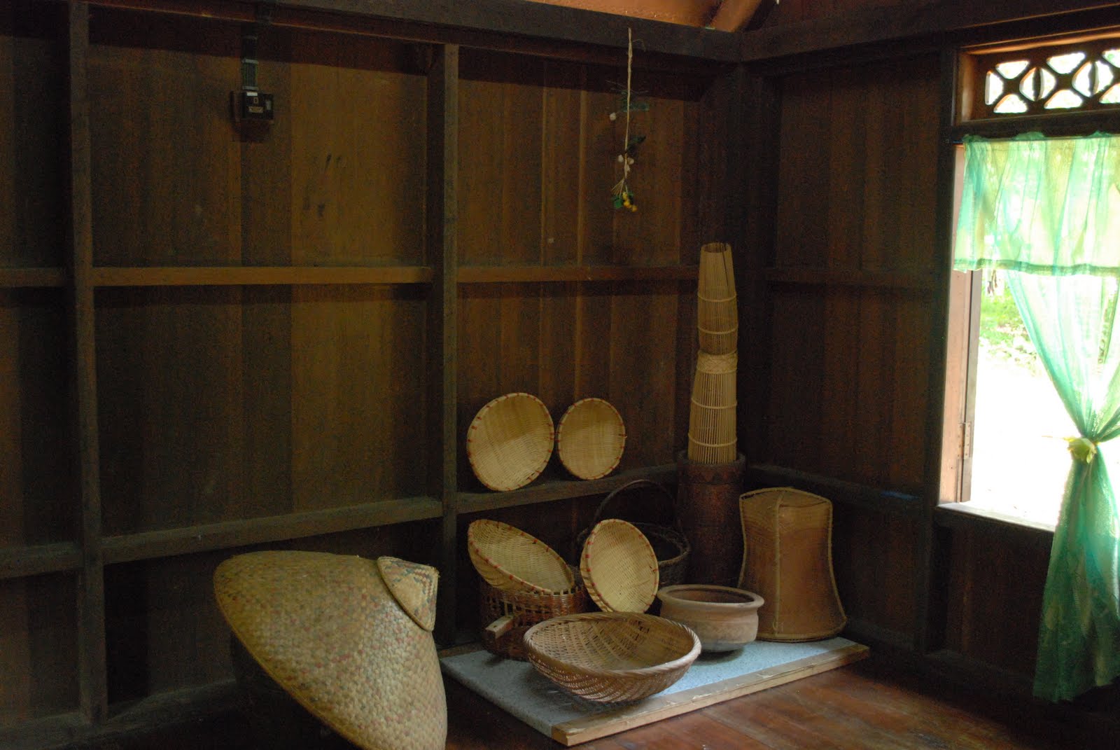 Kerana bermula disini..: RUMAH BUMBUNG PANJANG NEGERI SEMBILAN