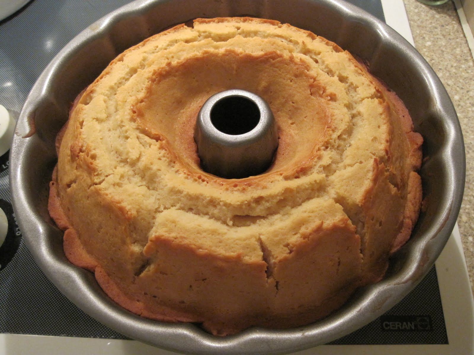 The What's For Dinner Mom Vanilla Snack Cake (that's sugar free!)