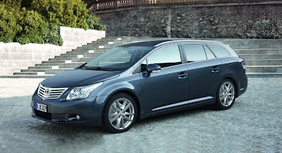 Toyota Avensis Verso and as Edition with price advantages
