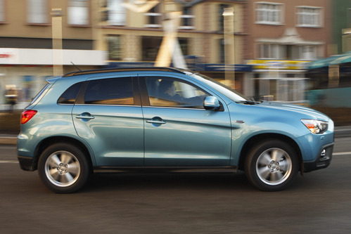 Car News Car Reviews Mitsubishi Asx New Compact Suv All Specs Price And Test Drive
